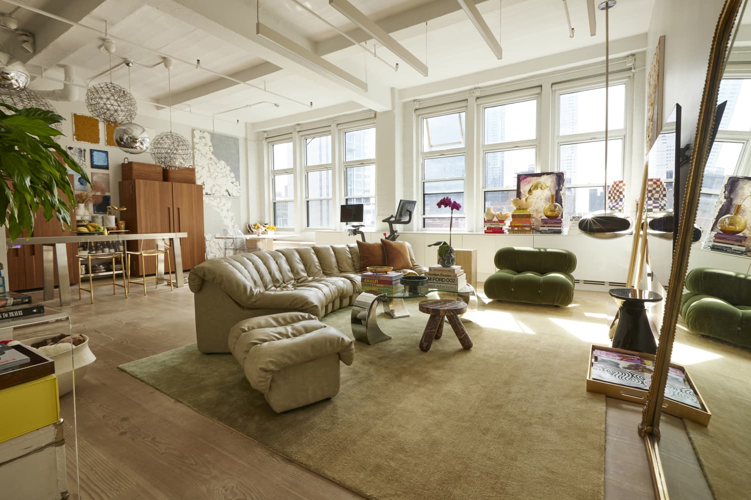 I’m Calling It — the Carimate Chair Will Be the Next Big Vintage Trend